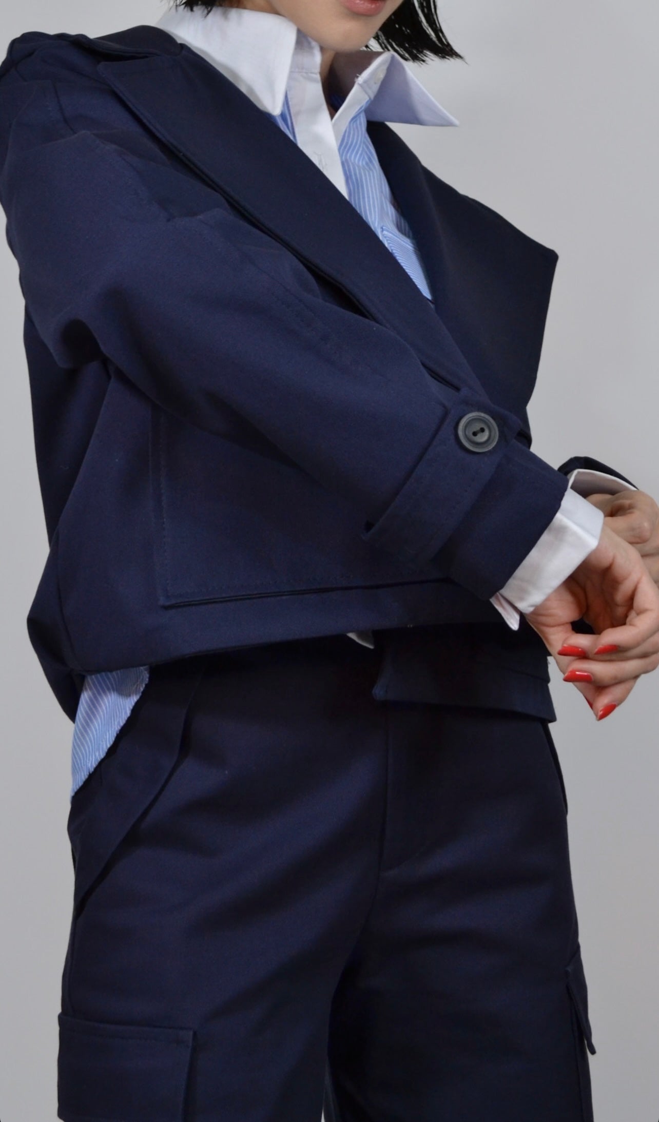 Almah B navy