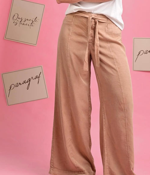 Pantalón Mocca · Paragraf · vista 2 · diseño latinoamericano