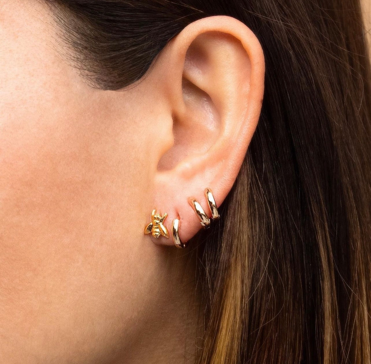 Gold biba studs · Pájaro Limón · vista 2 · joyería de autor latinoamericano