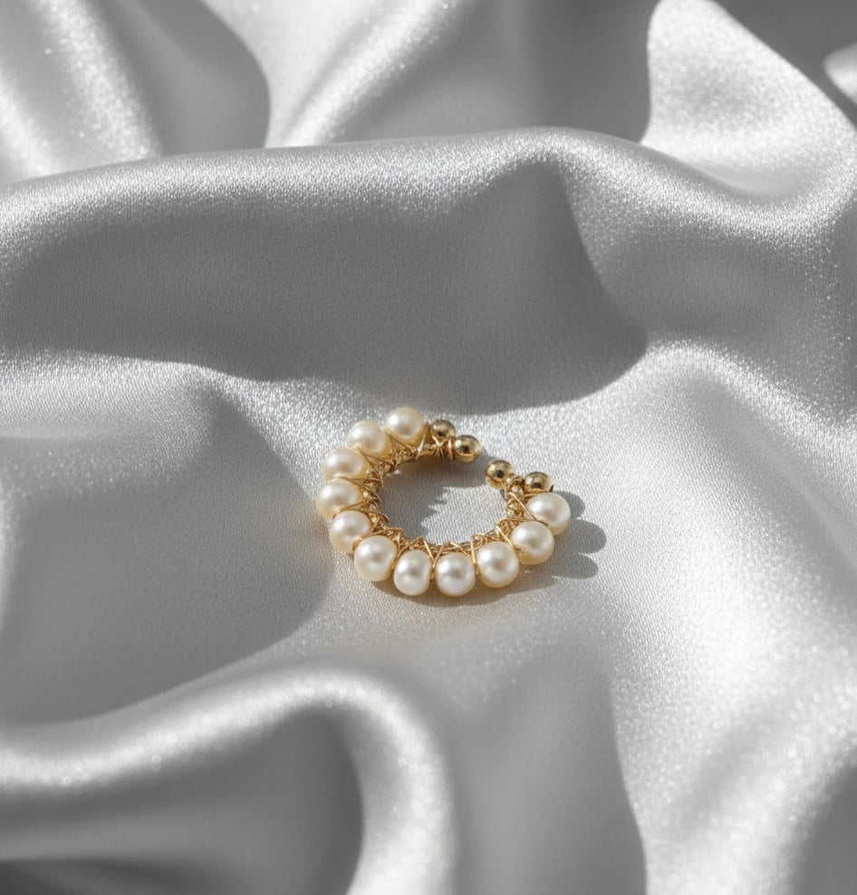 Ear cuff Perlas · Aguadulce · joyería de autor latinoamericano