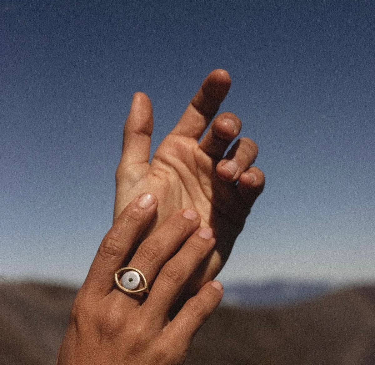 EYE RING · Moonset · vista 3 · joyería de autor latinoamericano