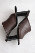 Amelia chocolate · Bisou