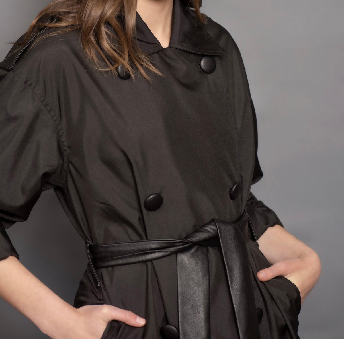 Trench Ivana · Aguadulce · vista 2 · diseño latinoamericano