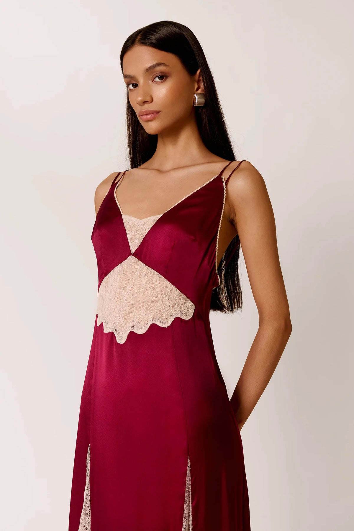 Alcazar in Madder · Zhadère · diseño latinoamericano