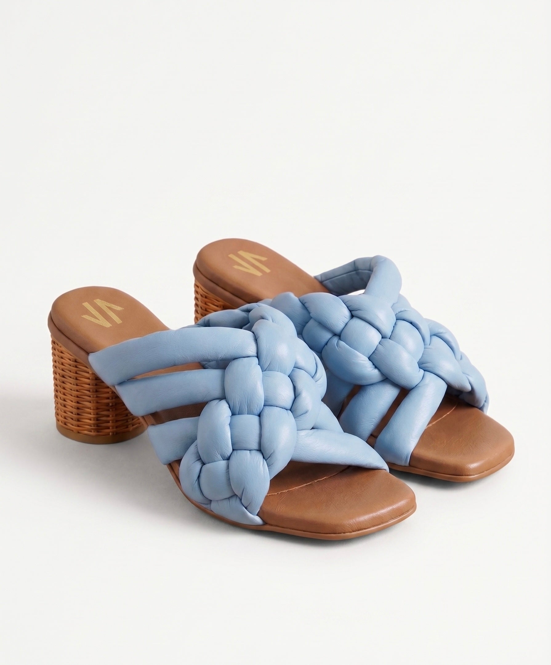 Danie canasto blue · Silvia Cobos