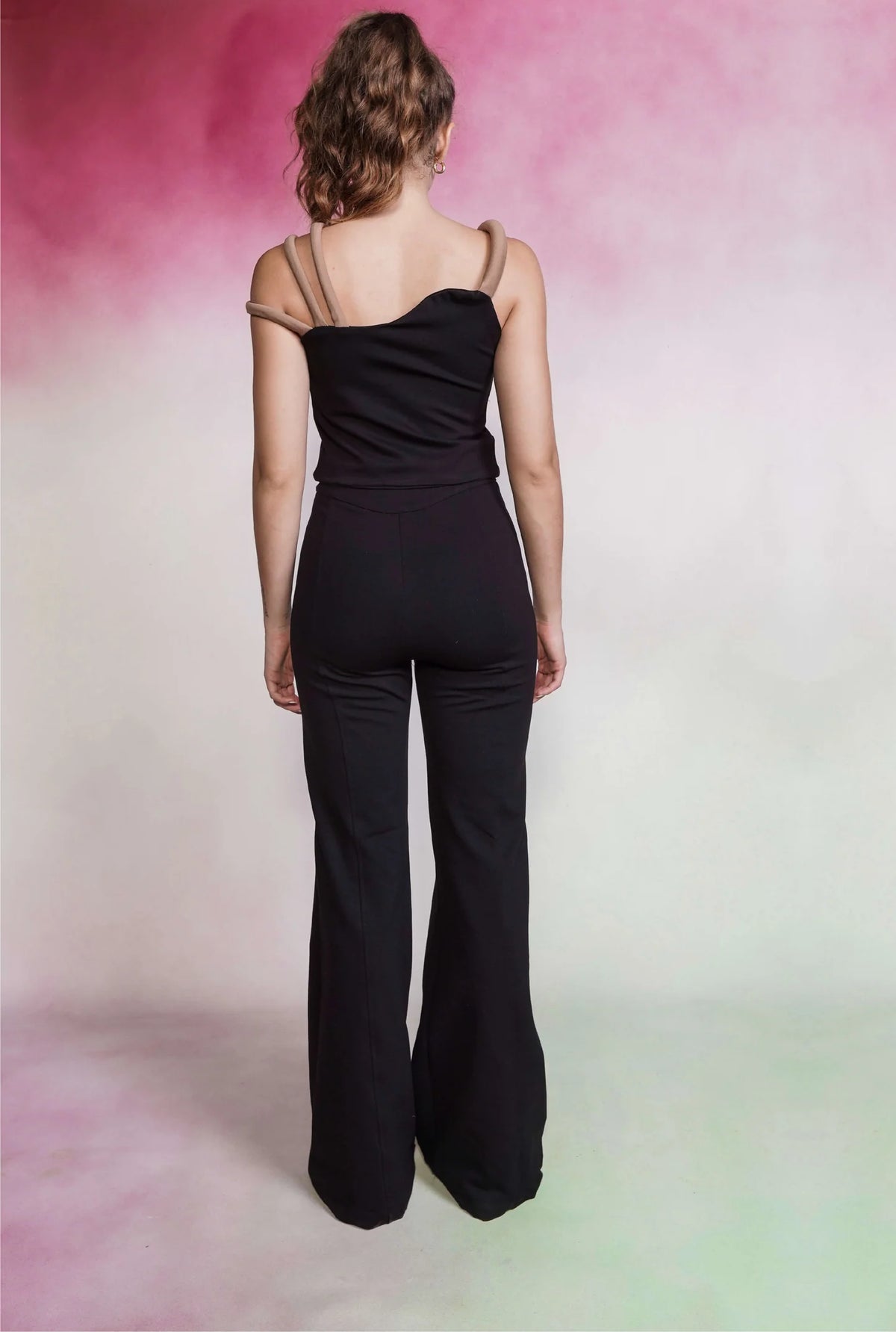 Tomahawk black pant · Zierra Leona · vista 3 · diseño latinoamericano