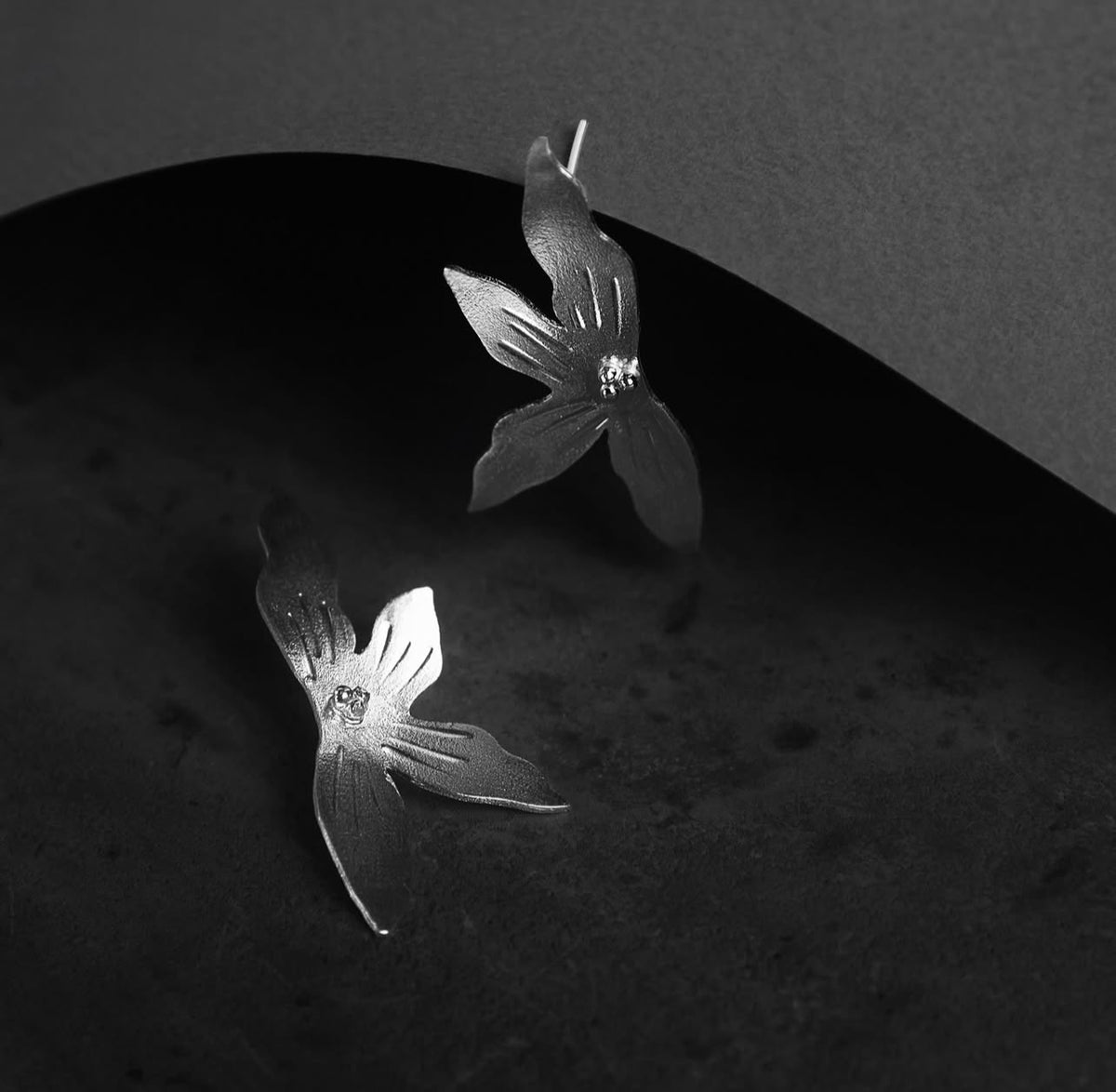 ORCHID · Moonset · vista 3 · joyería de autor latinoamericano
